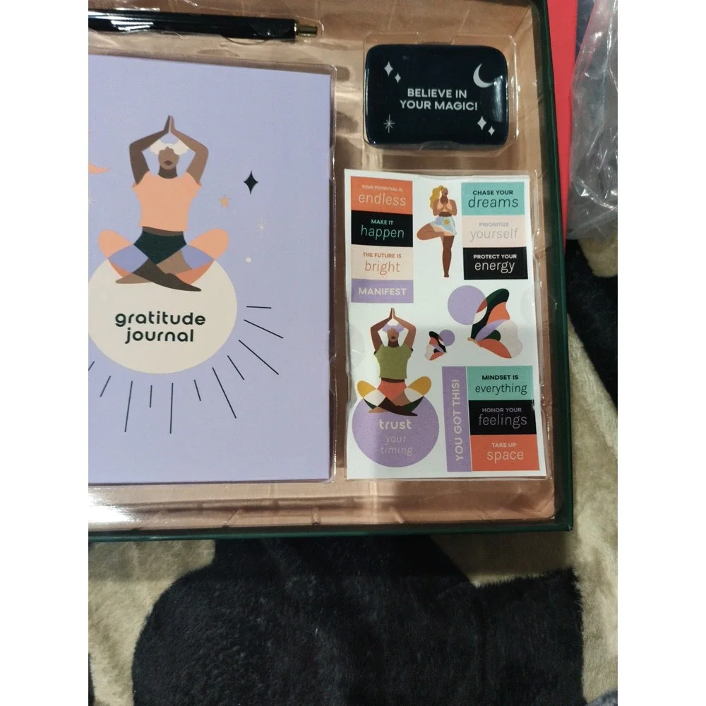 Be Rooted Gift Set To Be More Mindful - Gratitude Journal Set Open Box